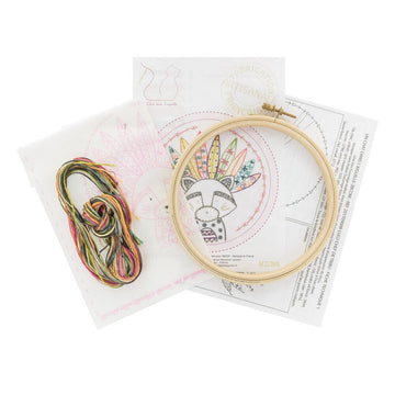 Un Chat Dans L'Aiguille Lulu Contemporary Embroidery Kit