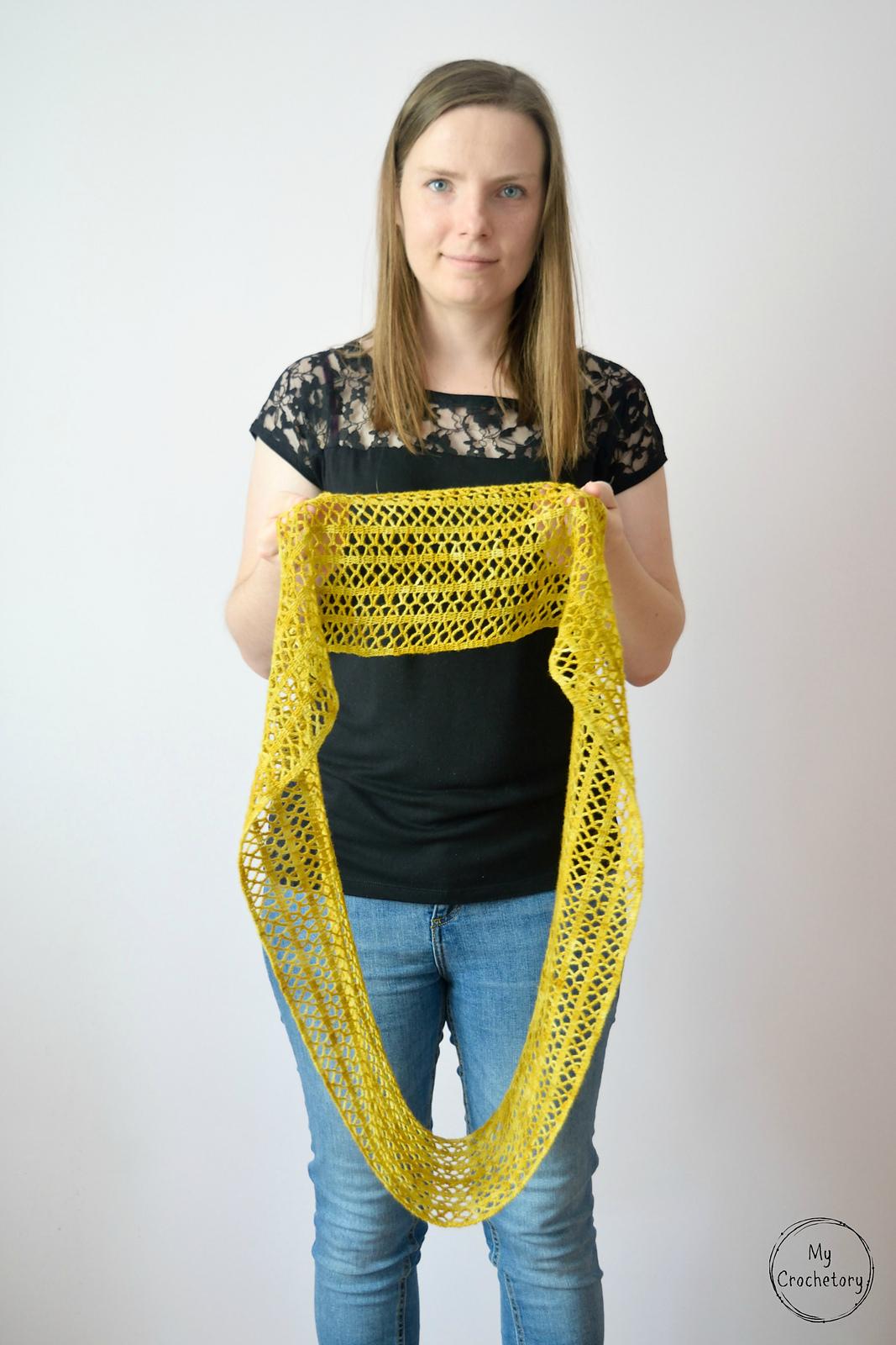 Sunny Lace Cowl