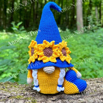 Patriotic gnome of Ukraine (girl)