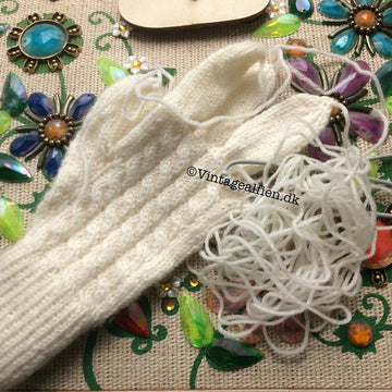 Vintage gloves: Anastasia