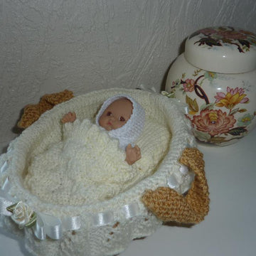 Rowan's Moses Basket