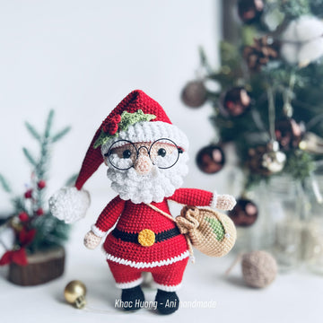 SANTA CLAUS