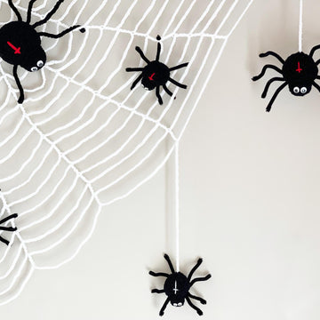 Spiders on Cobweb Crochet pattern Halloween wall decoration Crochet cross spiders Spooky decor Crochet web