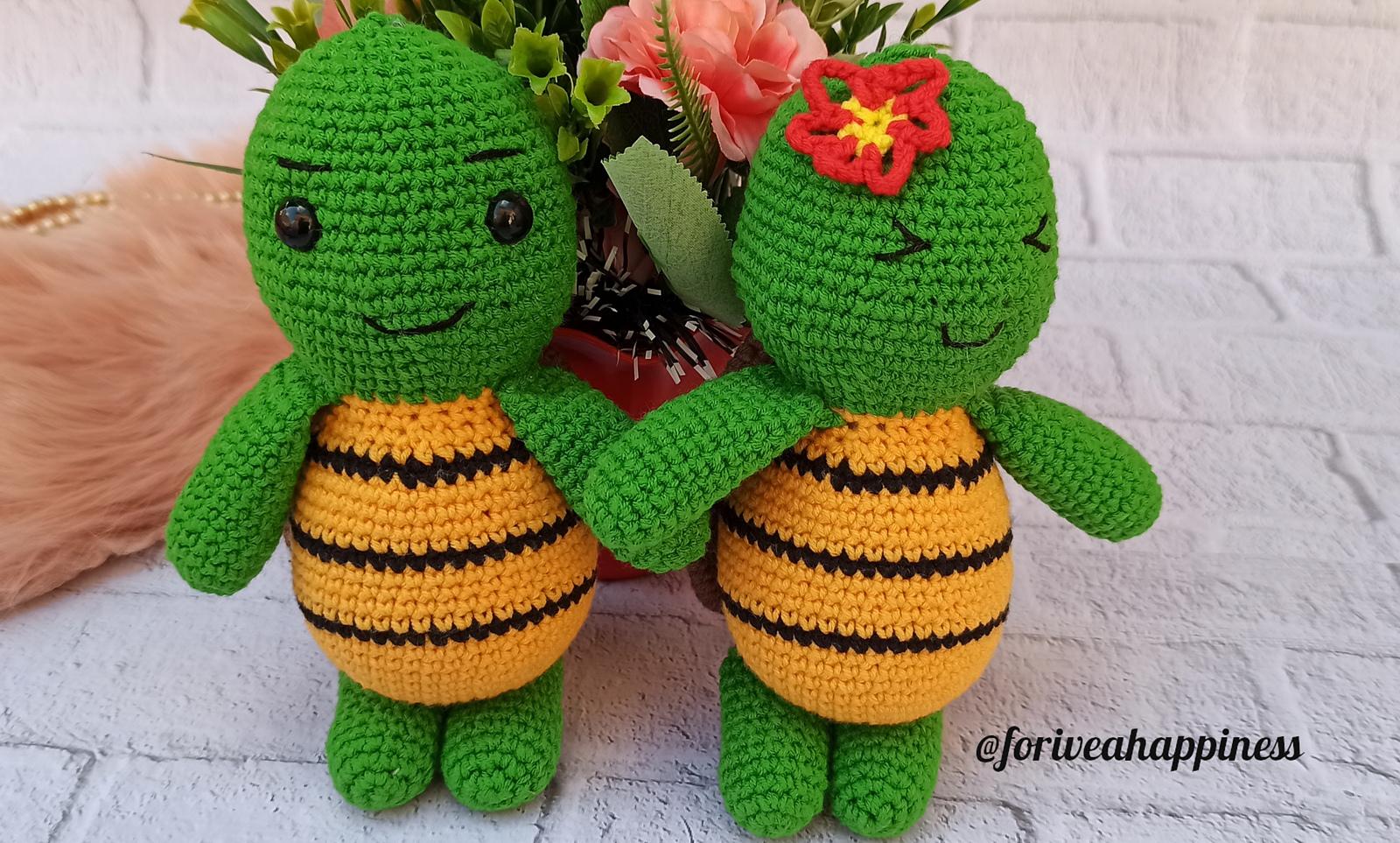 Turtle Pair crochet pattern