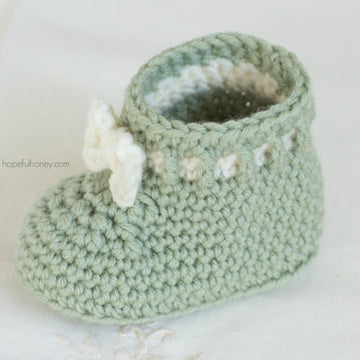 Mint Macaroon Baby Booties