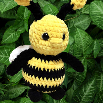 Bee crochet pattern, Amigurumi pattern, cute crochet pattern