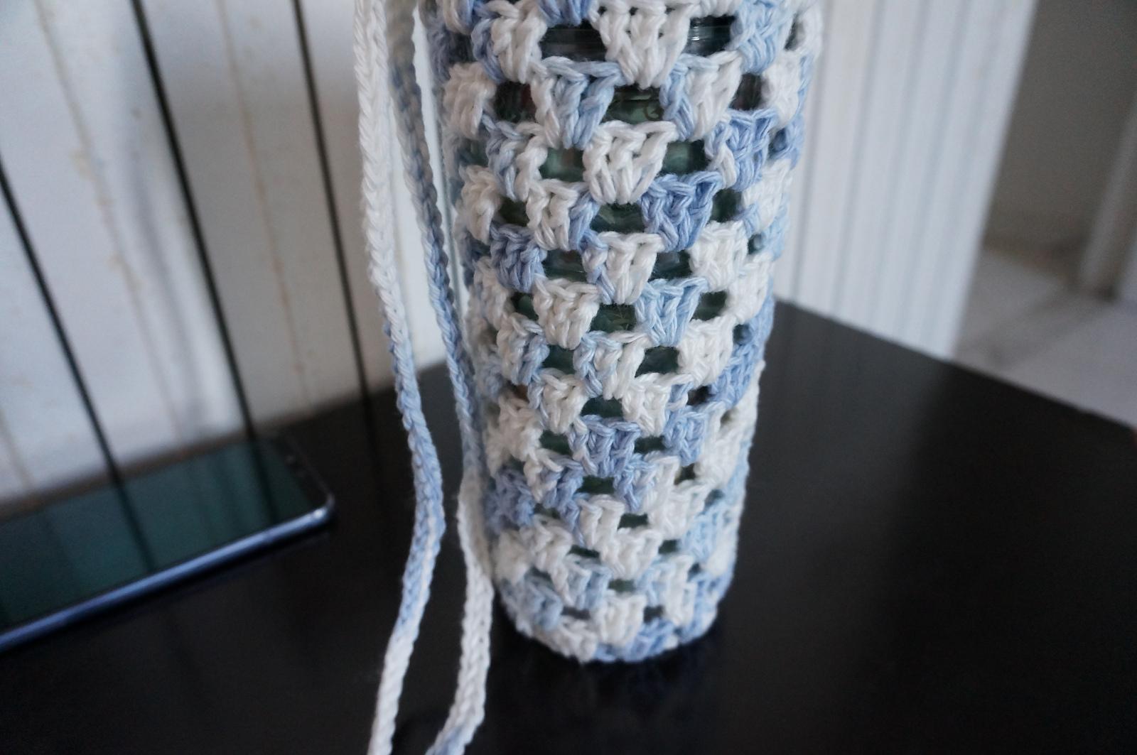 Granny stripes  bottle holder