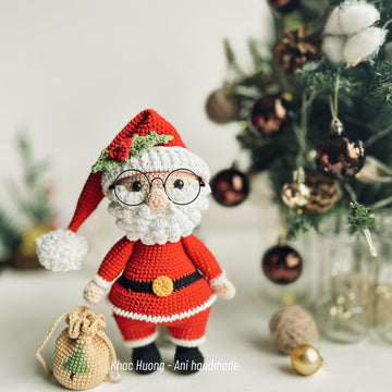 SANTA CLAUS