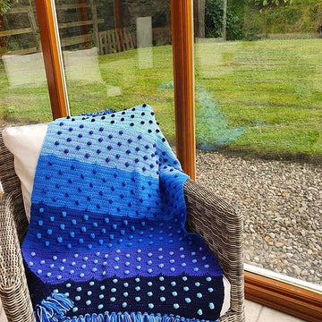 Little Bobble Blue Blanket
