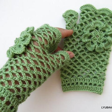 Crochet Lace Fingerless Gloves With Flower Tutorial