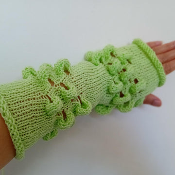Fingerless Staggered loops