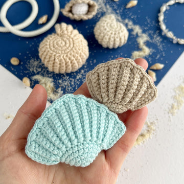 Seashell crochet pattern Amigurumi shell keychain and bag charm