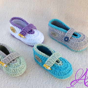 Baby Shoes - 4 Sizes Inside