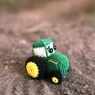 Victor the cute tractor and his trailer