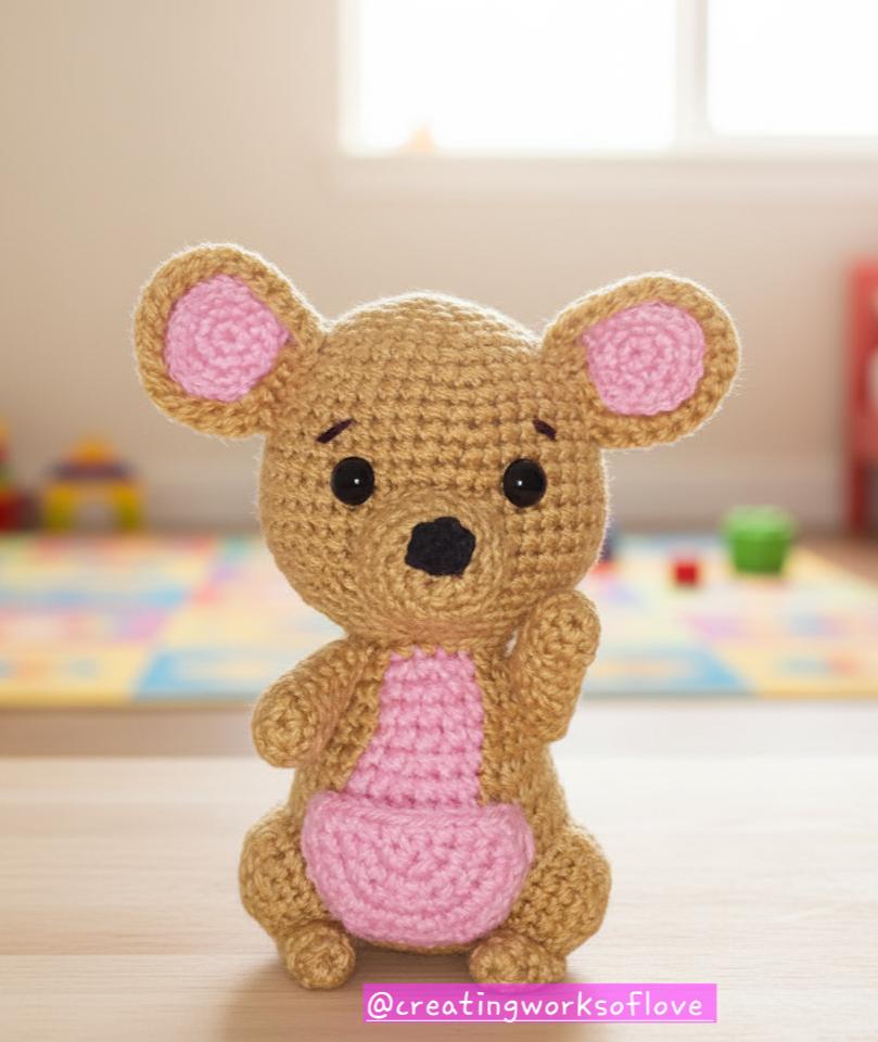Mini Mom Kangaroo Amigurumi