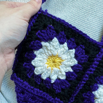 Daisy Granny Square Bag