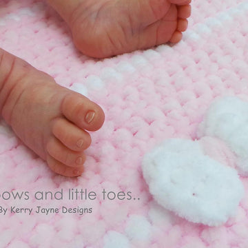 Peek a bow blanket Set