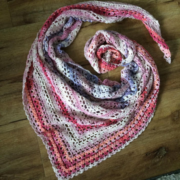Reading in the Garden Shawl