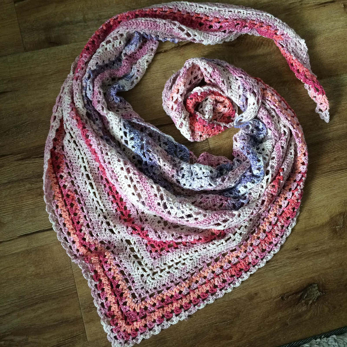 Reading in the Garden Shawl