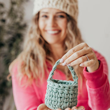 Little Organizing Basket with T-shirt yarn