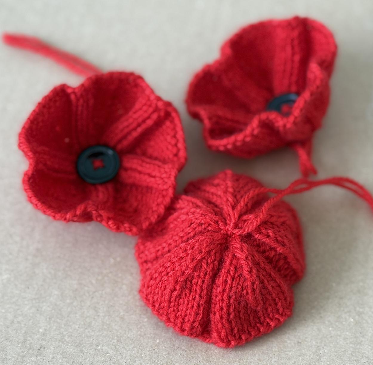 Poppy Flower Knitting Pattern