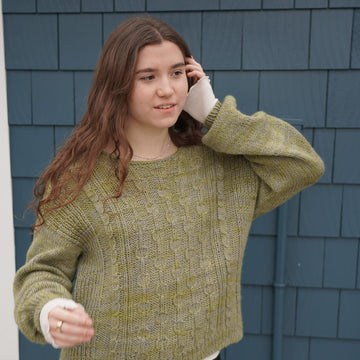 Circle Line Pullover