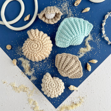 Seashell crochet pattern Amigurumi shell keychain and bag charm
