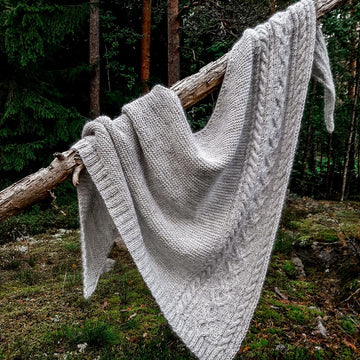 Muistojen medaljongit - Memory Lane Shawl