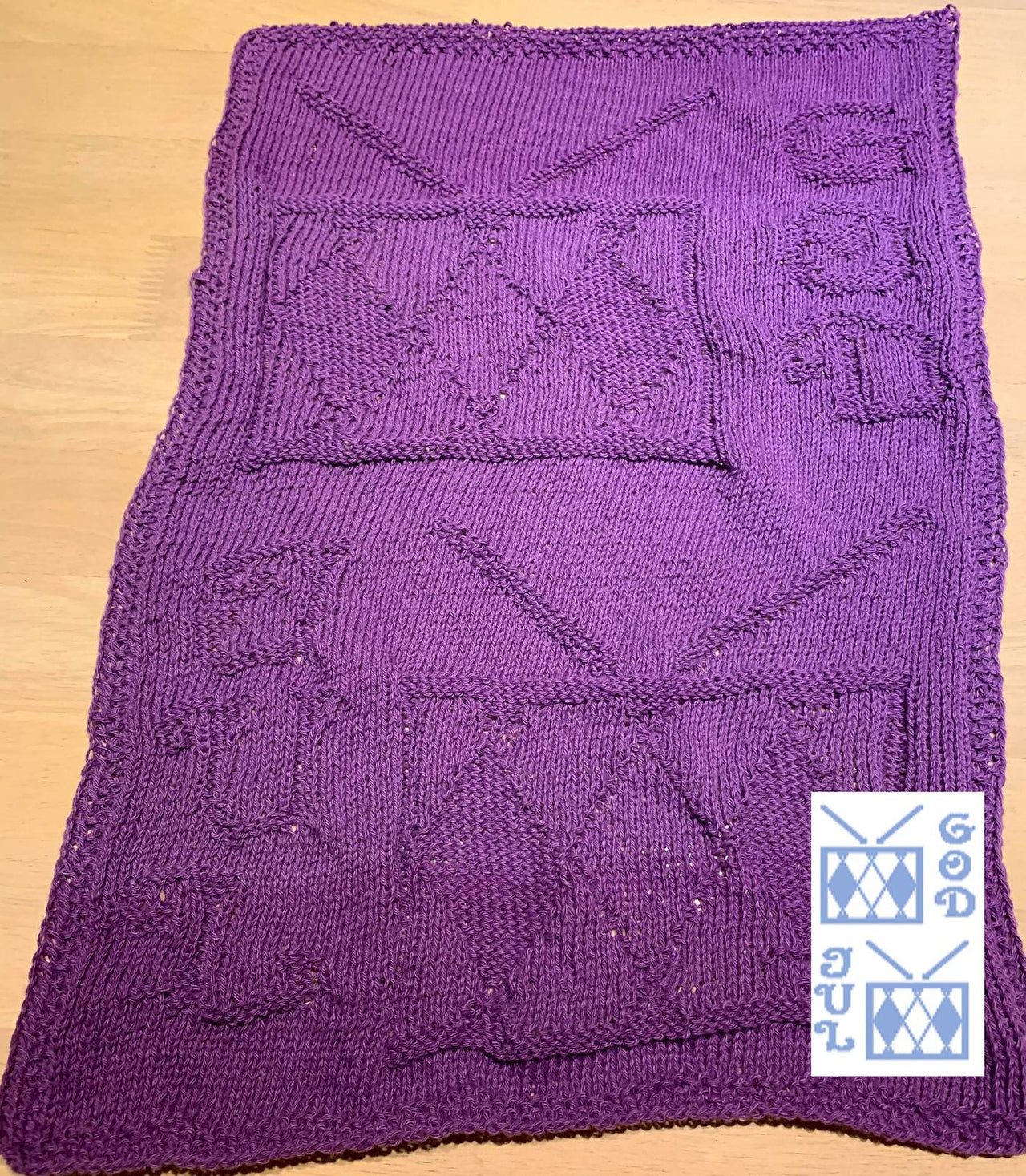 Nr. 335 – 19 – 22. Christmas Drum guest towel