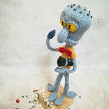 Knitting Patterns -Knit an adorable Pearl Krabs and Squidward DIY toys