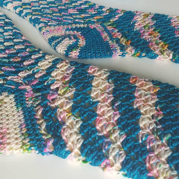 Crashing waves socks