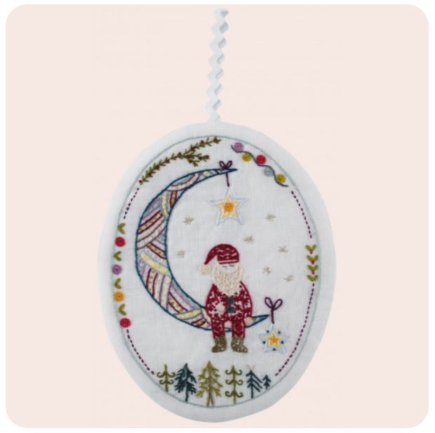 Un Chat Dans L'Aiguille Father Christmas Printed Embroidery Kit