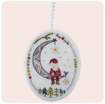 Un Chat Dans L'Aiguille Father Christmas Printed Embroidery Kit