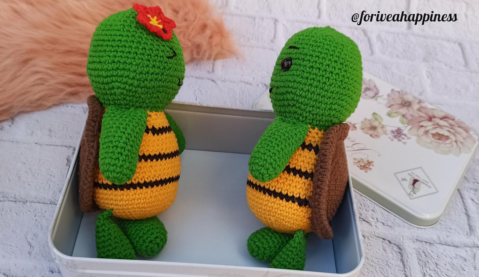 Turtle Pair crochet pattern