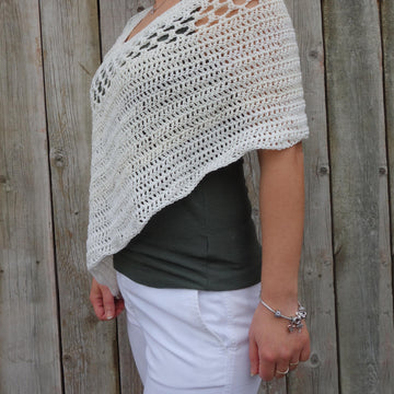 Shoulder Lace Wavy poncho