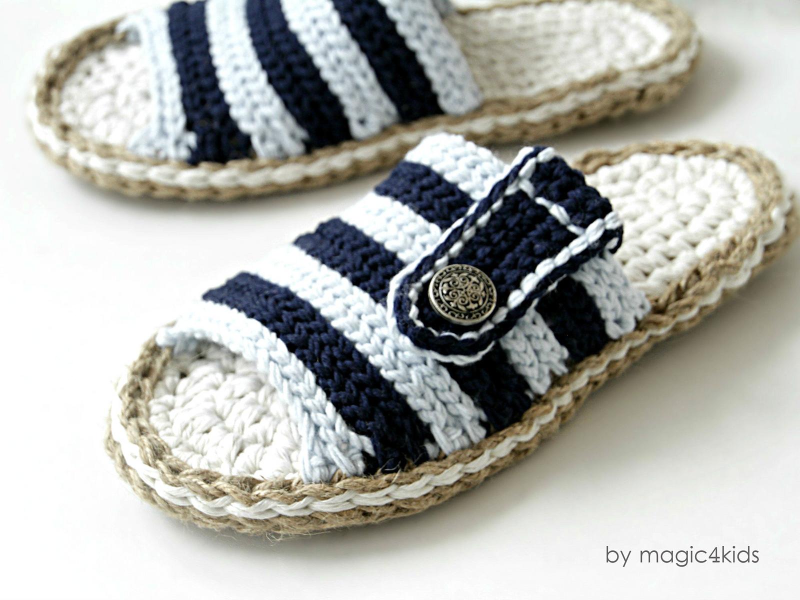 Stripped open toe slippers