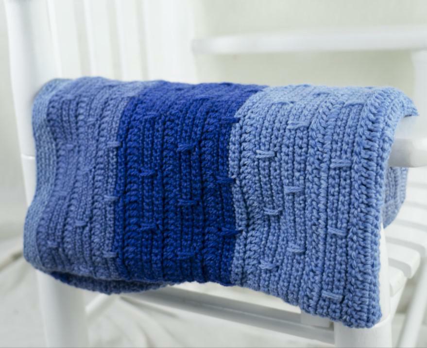 Brick Stitch Blanket in Cascade Yarns Whirligig - DK582 - Downloadable PDF