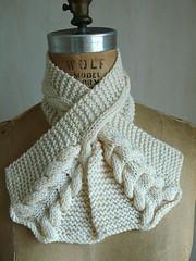 Cabled Keyhole Scarf