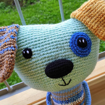 Scrap yarn dog