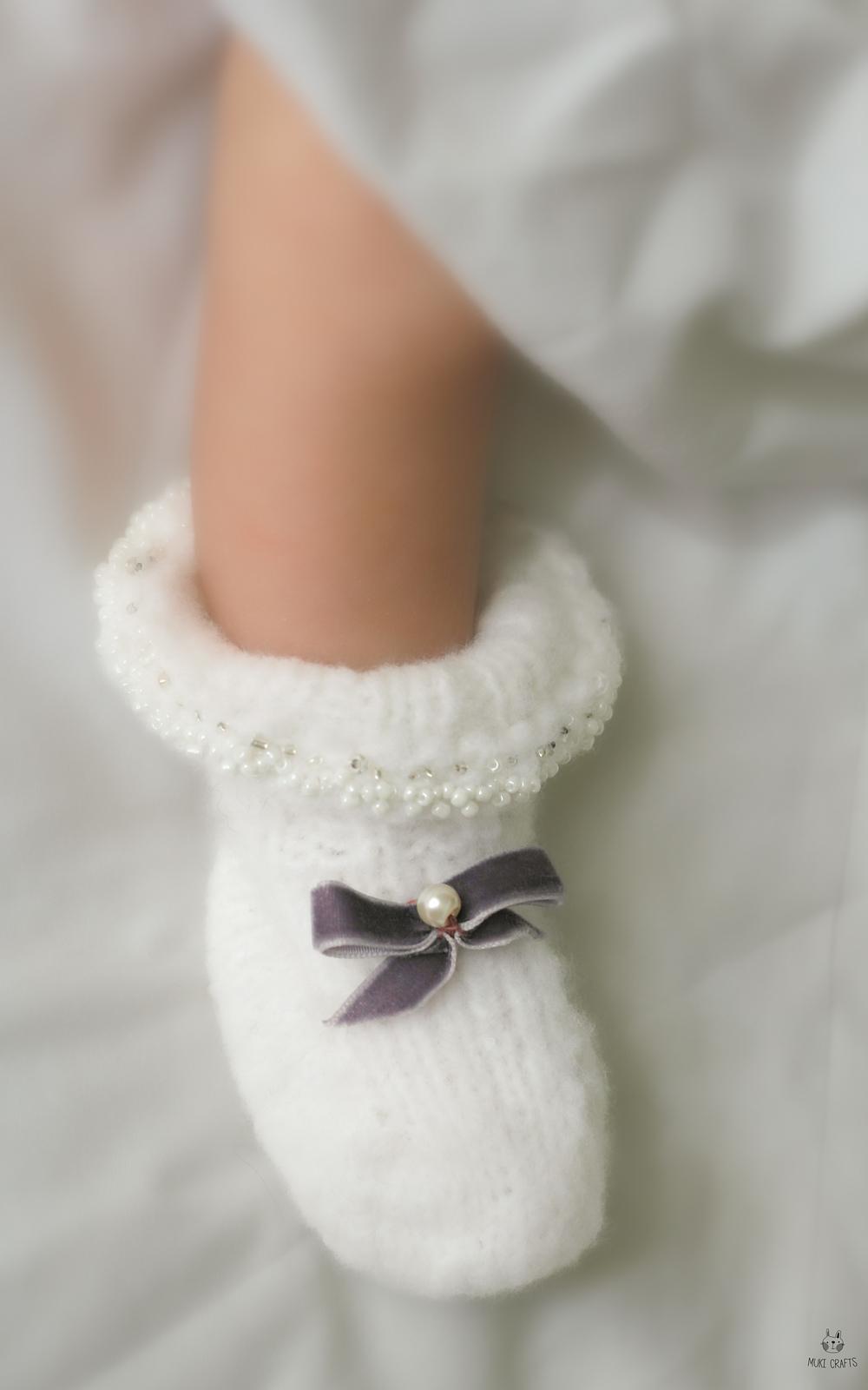 Sade newborn booties