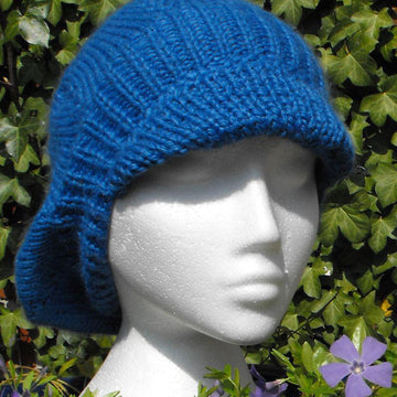 PEAK TAM SLOUCH HAT KNITTING PATTERN