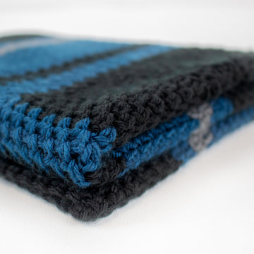 Black & Blue Infinity Moss Stitch Crochet Blanket