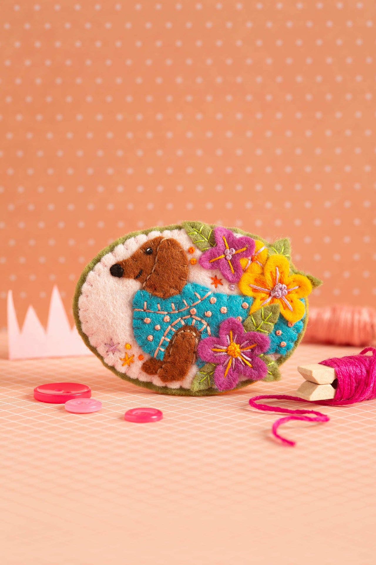 Hawthorn Handmade Dachshund Felt Craft Kit