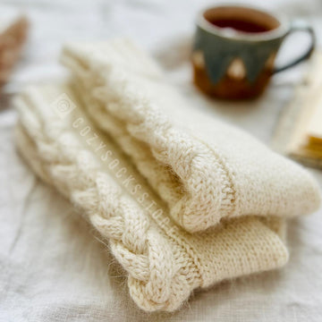 Cable knee socks