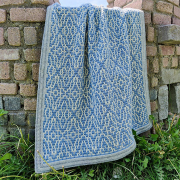 Blue Arabesque blanket