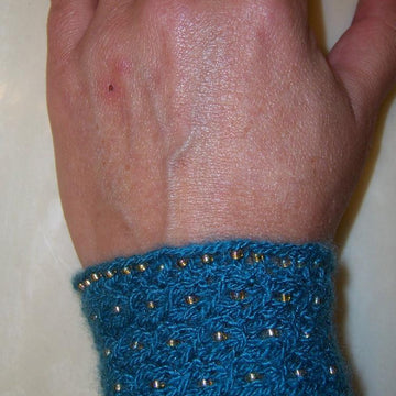 Cabled Cuff (beaded bracelet)