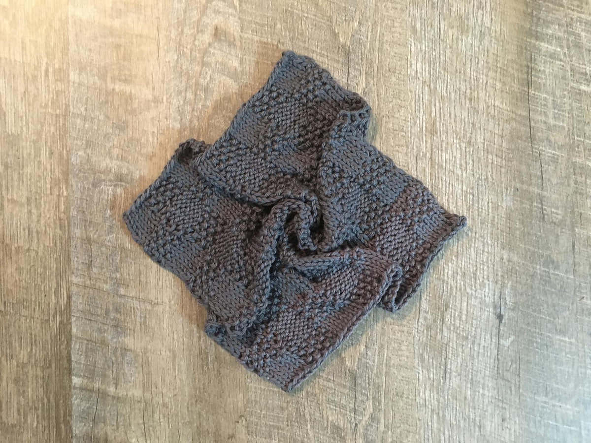 Knitted Square Seeded Check