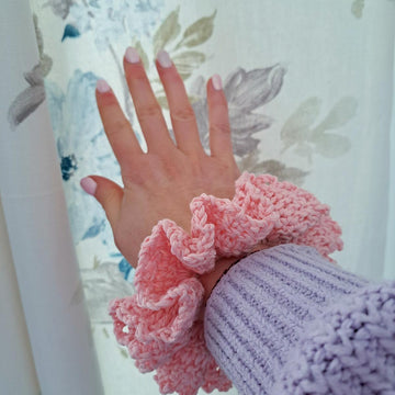 Crochet Delicate Hair Scrunchie Pattern
