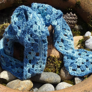 July crochet scarf (continuous grannies)