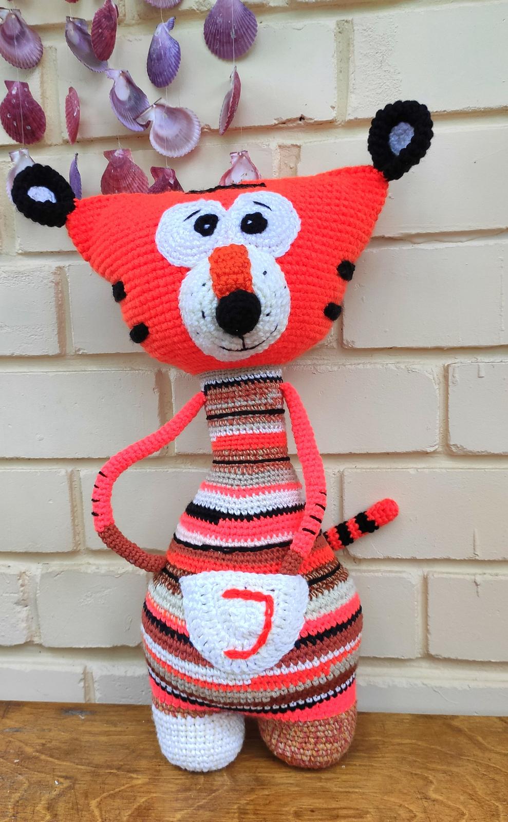 Scrap yarn Tiger